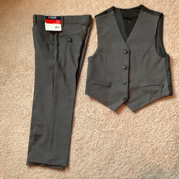 Chaps Boys size 4 lot of dress clothes grey/black reversible vest set - Picture 2 of 8